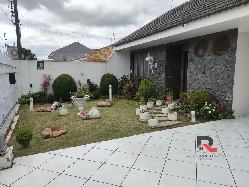 Foto 1 de Casa com 4 Quartos à venda, 300m² em Novo Mundo, Curitiba