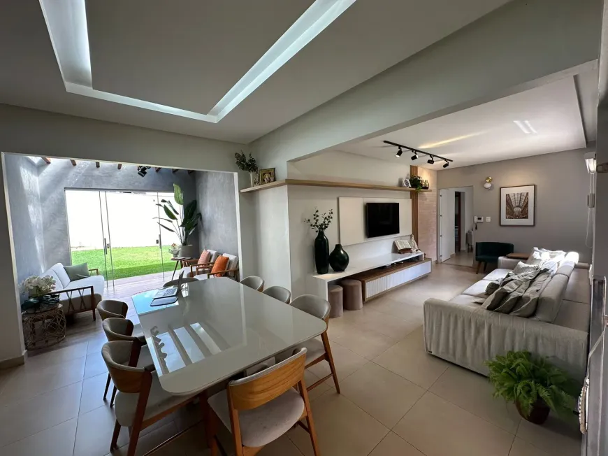 Foto 1 de Casa com 3 Quartos à venda, 240m² em Anápolis City, Anápolis