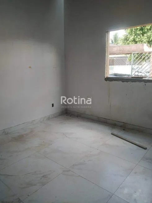 Foto 1 de Casa com 3 Quartos à venda, 100m² em Luizote de Freitas, Uberlândia