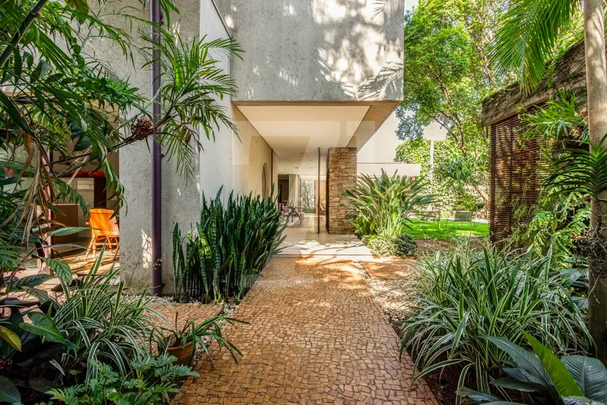 Foto 1 de Casa com 4 Quartos à venda, 640m² em Jardim Paulistano, São Paulo