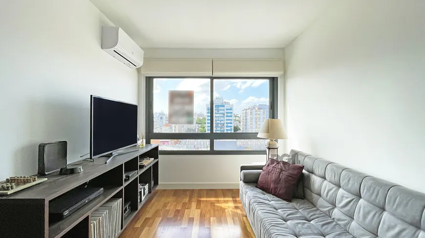 Foto 1 de Apartamento com 3 Quartos à venda, 82m² em Farroupilha, Porto Alegre