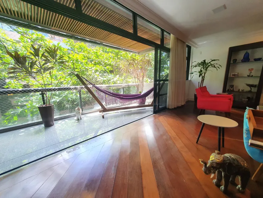 Foto 1 de Apartamento com 3 Quartos à venda, 272m² em Leblon, Rio de Janeiro