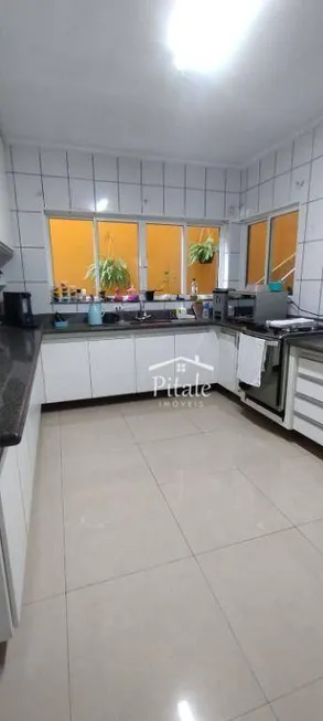 Foto 1 de Casa com 4 Quartos à venda, 311m² em Vila Silviânia, Carapicuíba