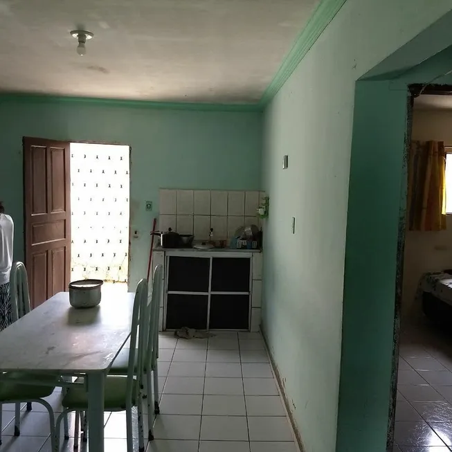 Foto 1 de Casa com 2 Quartos à venda, 100m² em Tomba, Feira de Santana