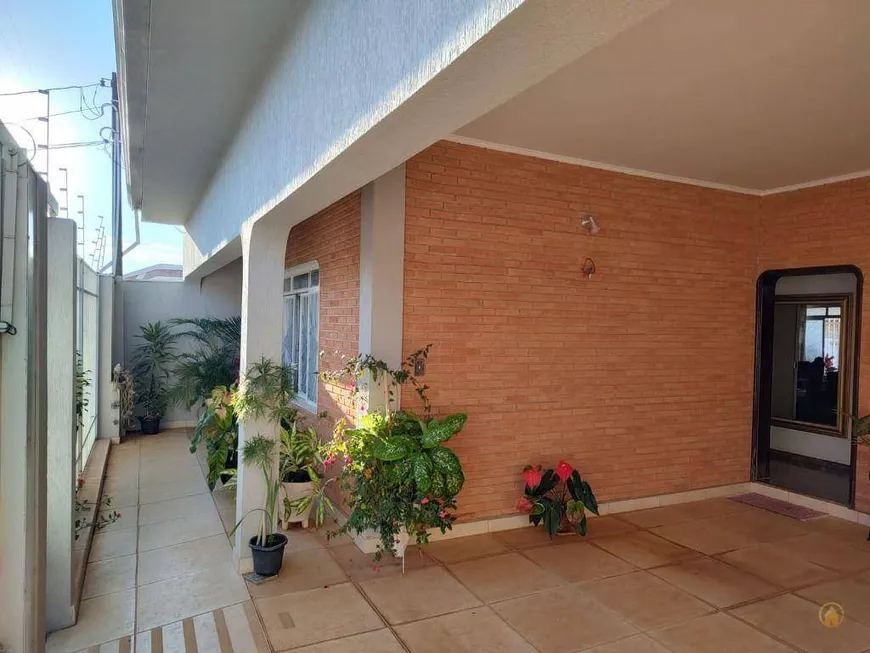 Foto 1 de Casa com 3 Quartos à venda, 239m² em São José, Franca