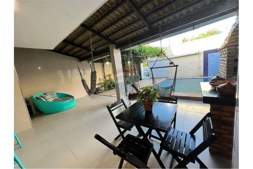 Foto 1 de Casa com 3 Quartos à venda, 176m² em Lagoa Redonda, Fortaleza