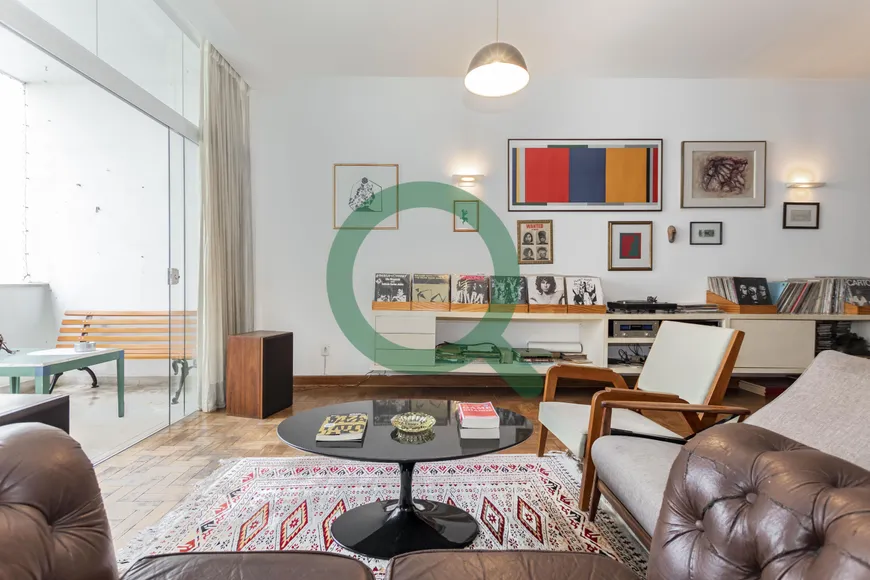 Foto 1 de Apartamento com 2 Quartos à venda, 137m² em Jardim América, São Paulo