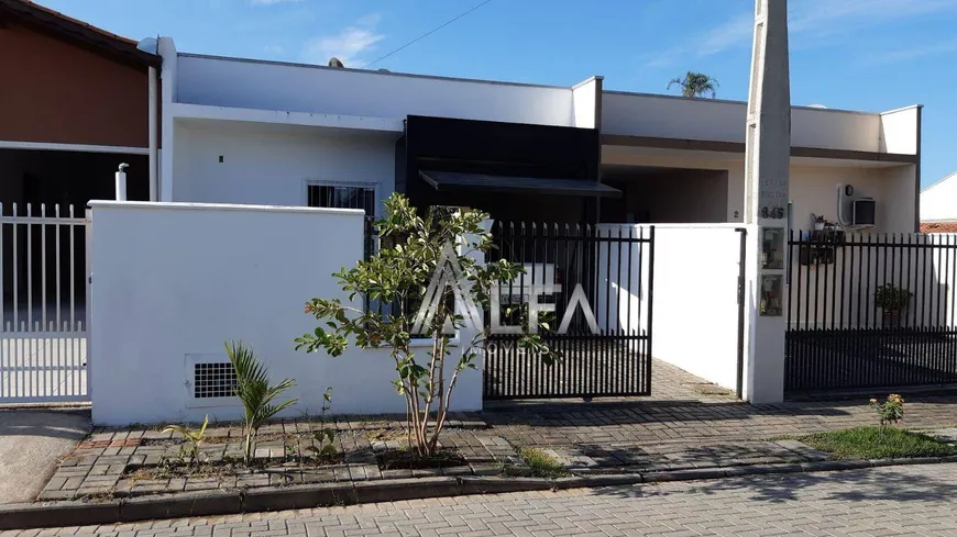 Foto 1 de Casa com 2 Quartos à venda, 75m² em Itacolomi, Balneário Piçarras