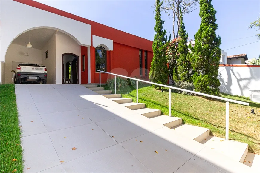 Foto 1 de Casa com 4 Quartos à venda, 299m² em Alto de Pinheiros, São Paulo