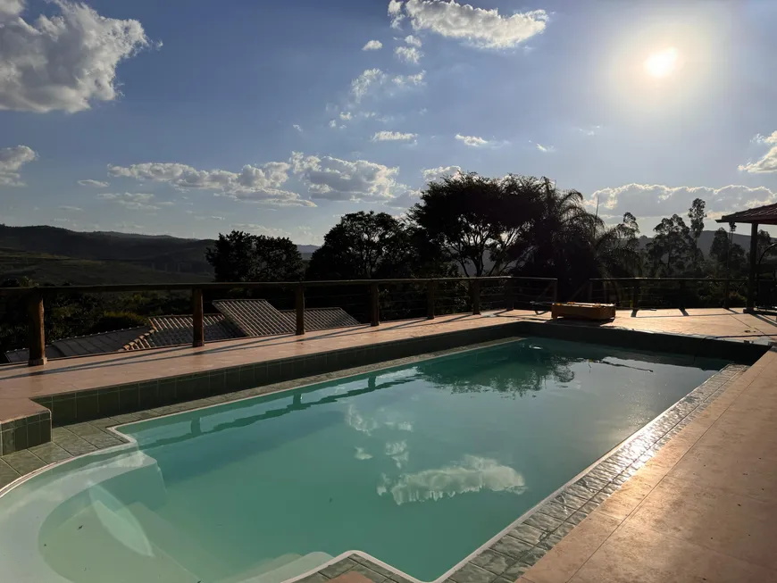 Foto 1 de Fazenda/Sítio com 3 Quartos à venda, 4500m² em Centro, Caeté