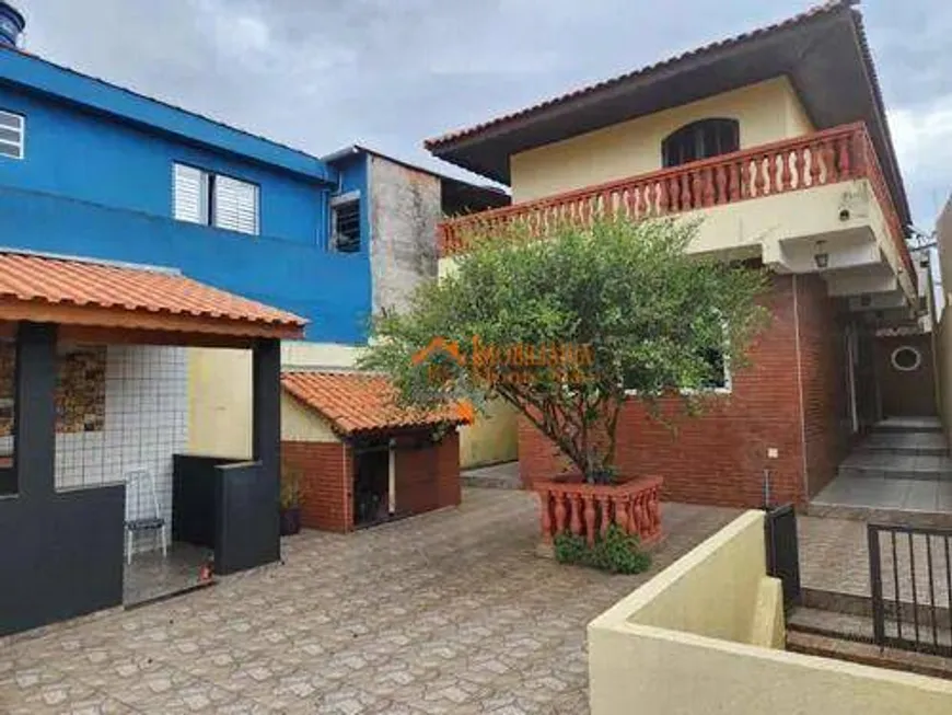 Foto 1 de Sobrado com 3 Quartos à venda, 400m² em Cidade Soberana, Guarulhos