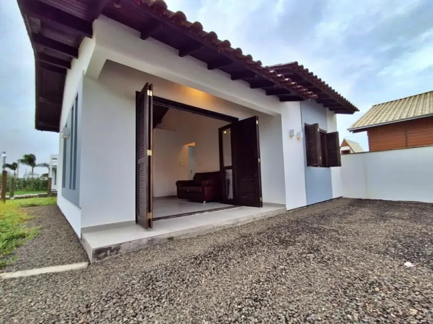 Foto 1 de Casa com 2 Quartos à venda, 56m² em , Passo de Torres