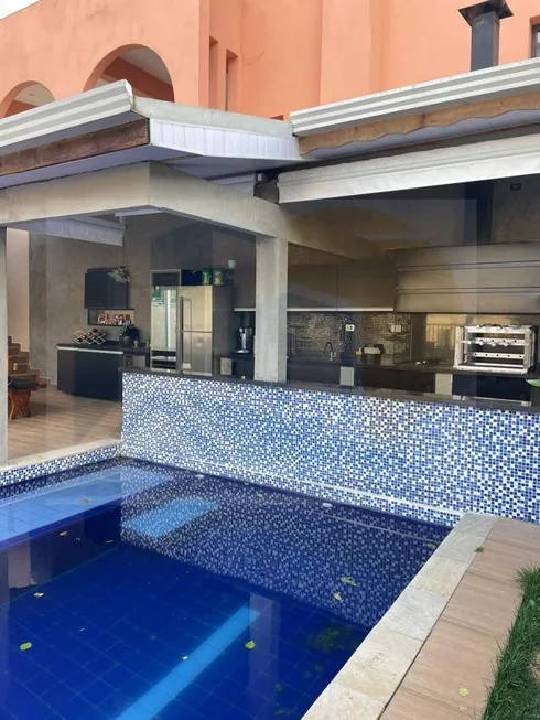 Foto 1 de Casa com 3 Quartos para alugar, 500m² em Condomínio Nova São Paulo, Itapevi
