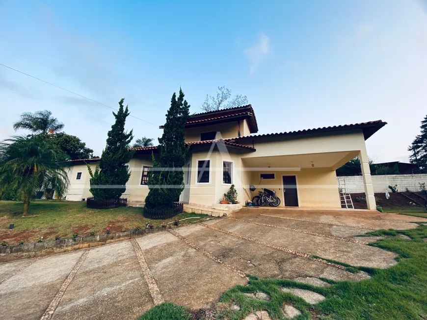 Foto 1 de Fazenda/Sítio com 4 Quartos à venda, 360m² em Chácara Alvorada, Bragança Paulista