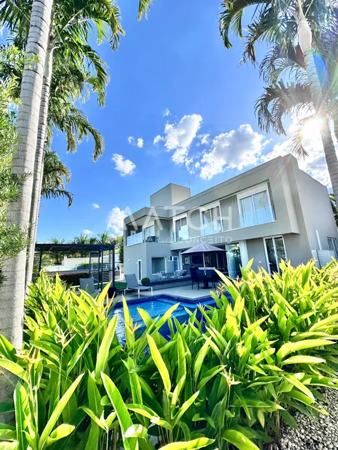 Foto 1 de Casa de Condomínio com 4 Quartos à venda, 428m² em Residencial Alphaville Flamboyant, Goiânia