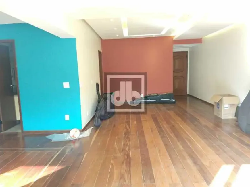 Foto 1 de Apartamento com 2 Quartos à venda, 126m² em Grajaú, Rio de Janeiro