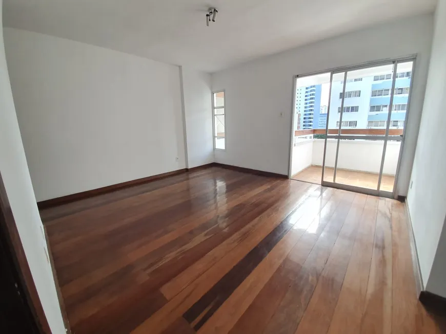 Foto 1 de Apartamento com 2 Quartos para alugar, 84m² em Graça, Salvador