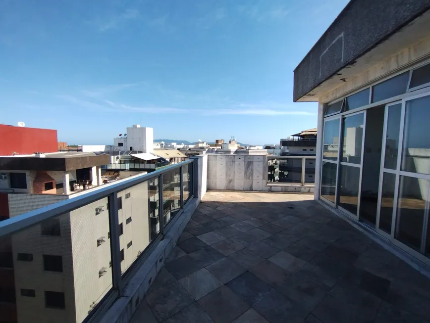 Foto 1 de Cobertura com 4 Quartos à venda, 250m² em Braga, Cabo Frio