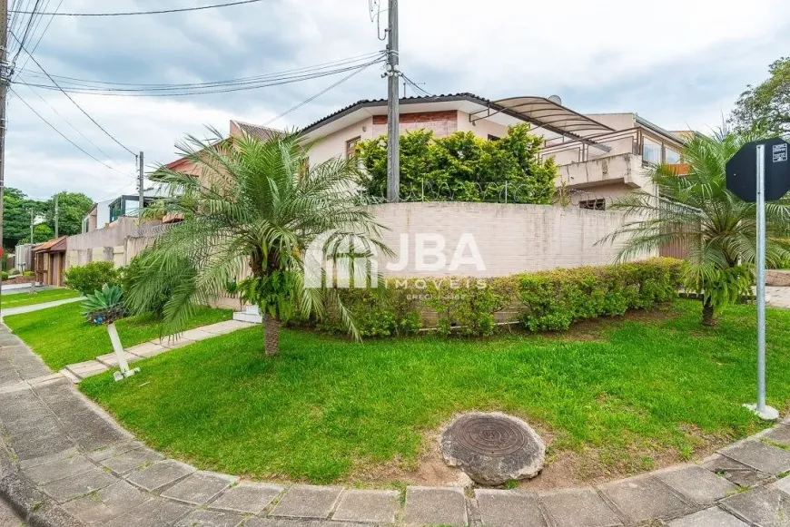 Foto 1 de Casa com 4 Quartos à venda, 265m² em Xaxim, Curitiba