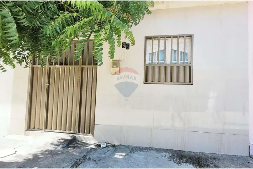 Foto 1 de Casa com 2 Quartos à venda, 65m² em , Lajedo