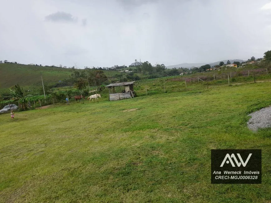 Foto 1 de Lote/Terreno à venda, 300m² em Valadares, Juiz de Fora