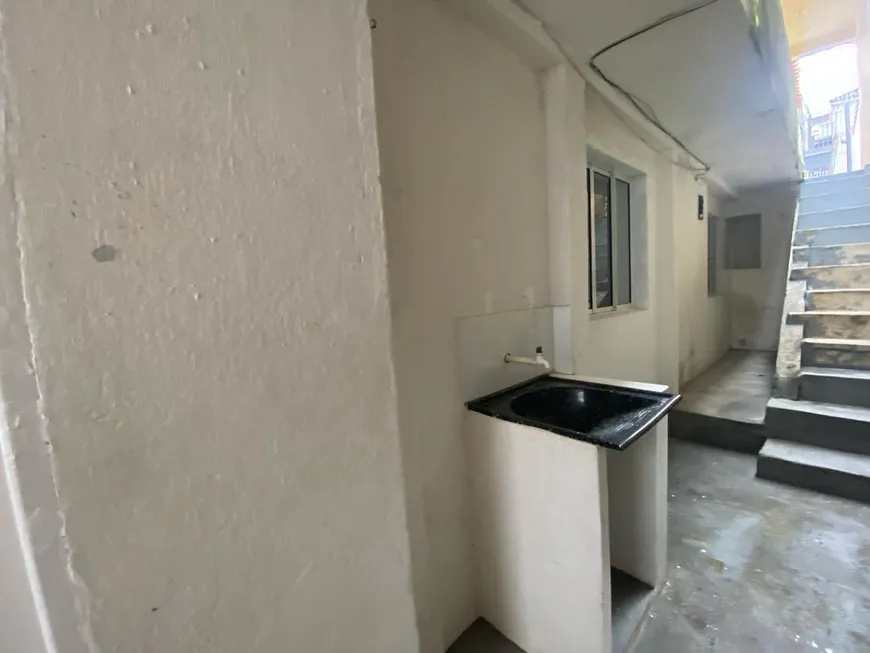 Foto 1 de Casa com 1 Quarto para alugar, 45m² em Vila Zat, São Paulo