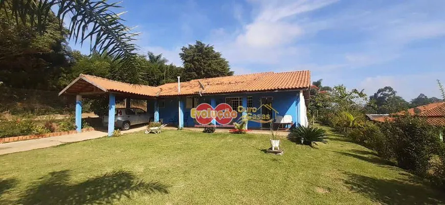 Foto 1 de Fazenda/Sítio com 3 Quartos à venda, 170m² em Zona Rural, Morungaba