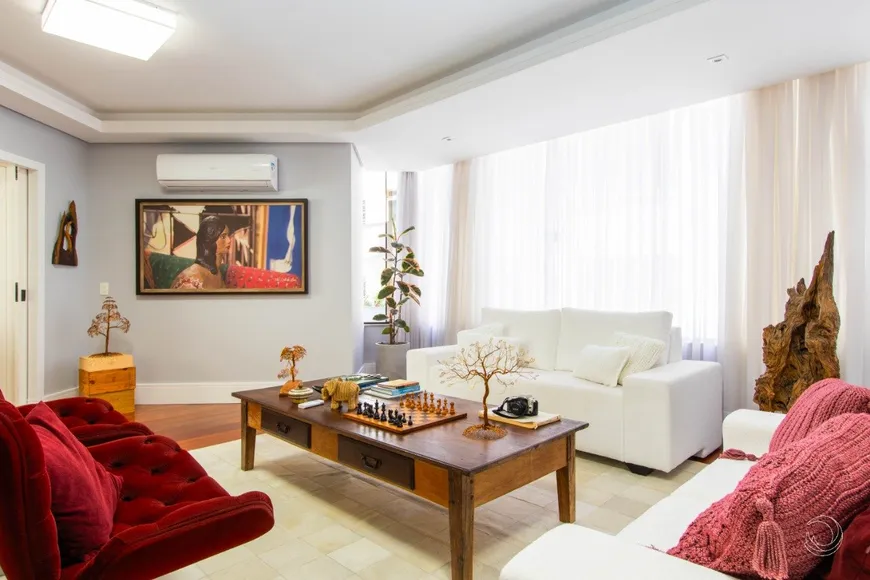 Foto 1 de Apartamento com 4 Quartos à venda, 206m² em Beira Mar, Florianópolis