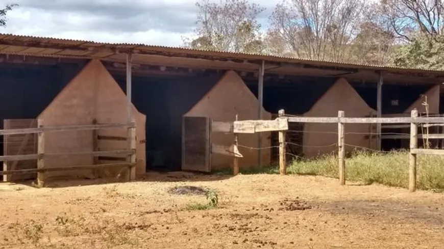 Foto 1 de Fazenda/Sítio com 6 Quartos à venda, 1000m² em Setor Habitacional Fercal, Brasília