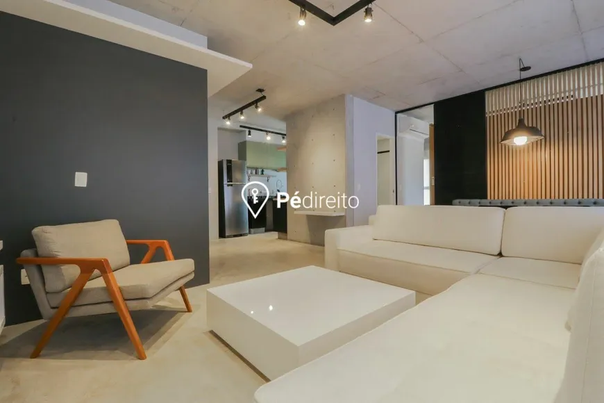 Foto 1 de Apartamento com 1 Quarto para alugar, 70m² em Vila Regente Feijó, São Paulo