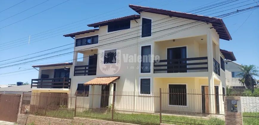 Foto 1 de Casa com 4 Quartos à venda, 210m² em Jardim Atlântico, Florianópolis