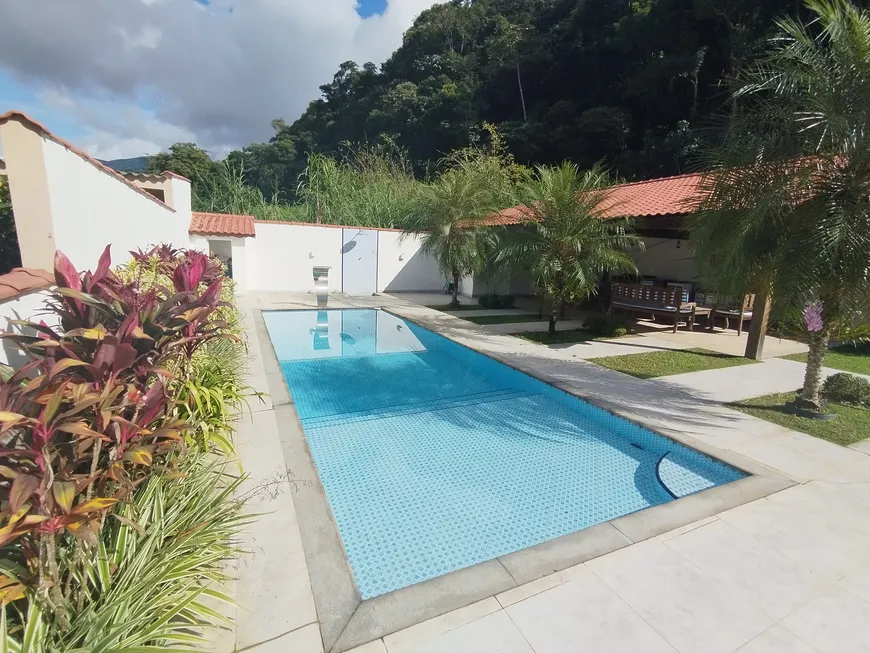 Foto 1 de Casa com 3 Quartos à venda, 200m² em Tinguá, Nova Iguaçu