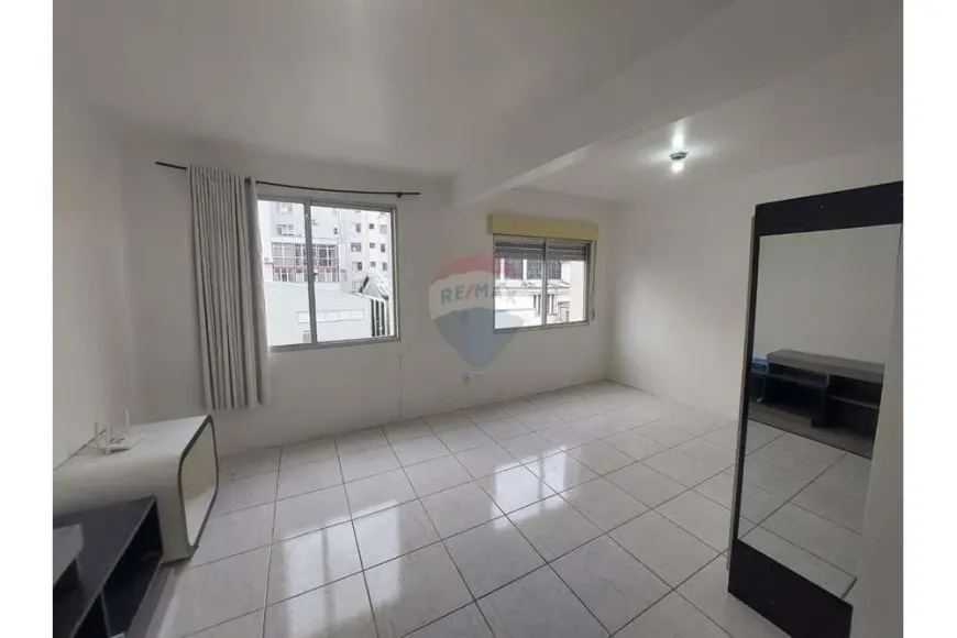 Foto 1 de Apartamento com 1 Quarto para alugar, 30m² em Centro, Passo Fundo