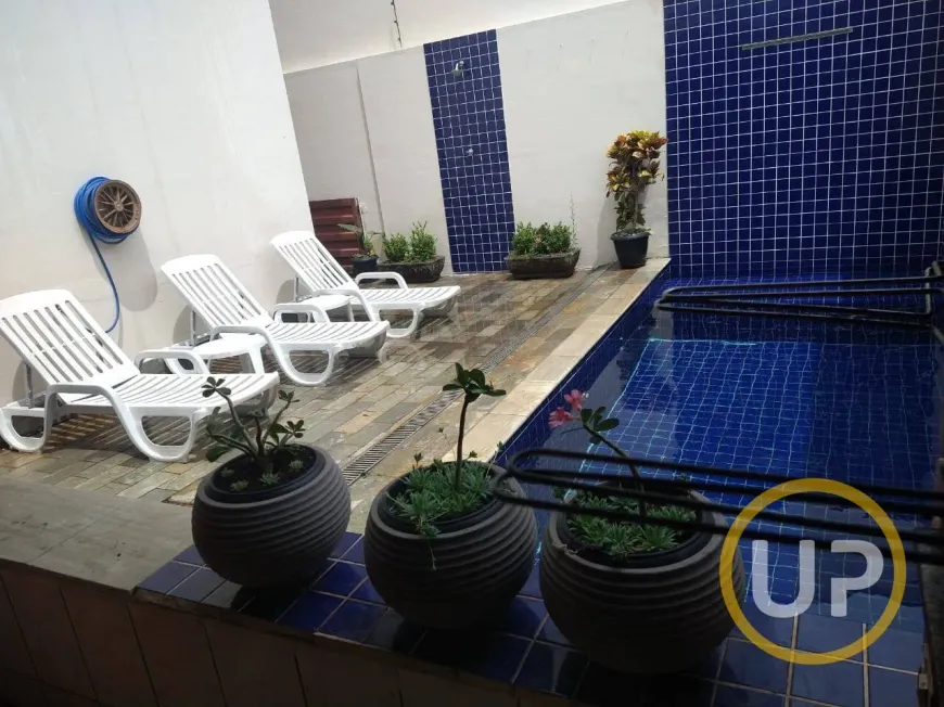 Foto 1 de Casa com 5 Quartos à venda, 298m² em Planalto, Belo Horizonte