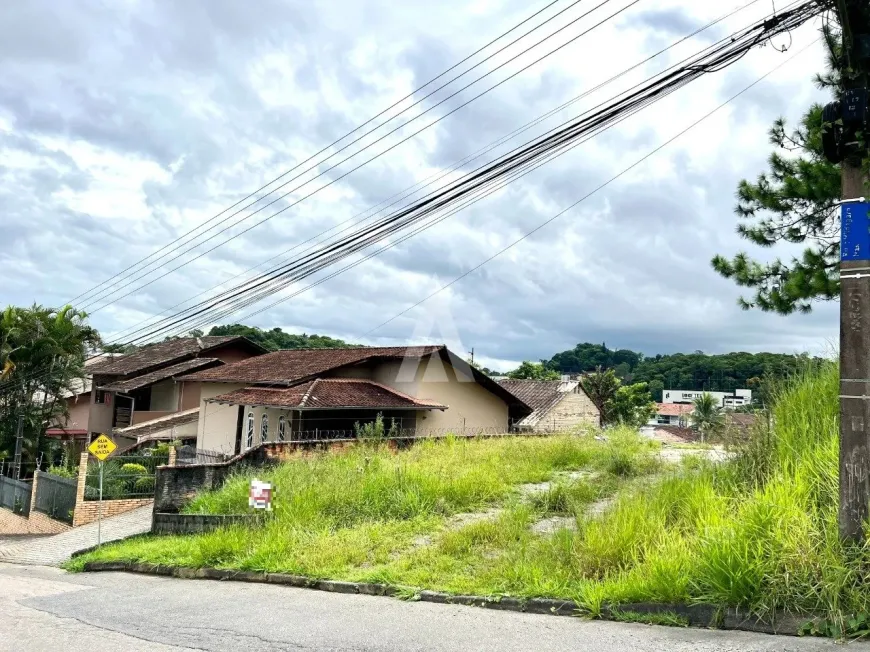 Foto 1 de Lote/Terreno à venda em Anita Garibaldi, Joinville