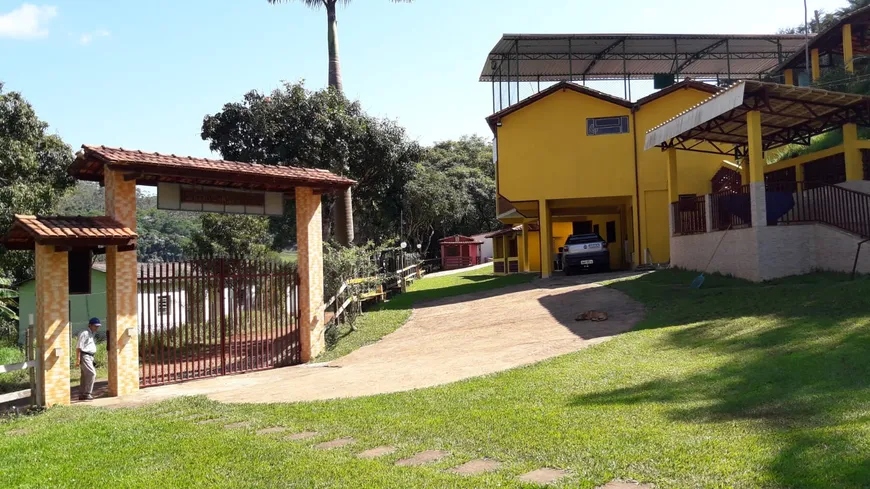 Foto 1 de Fazenda/Sítio com 6 Quartos à venda, 500m² em Zona Rural, Lamim