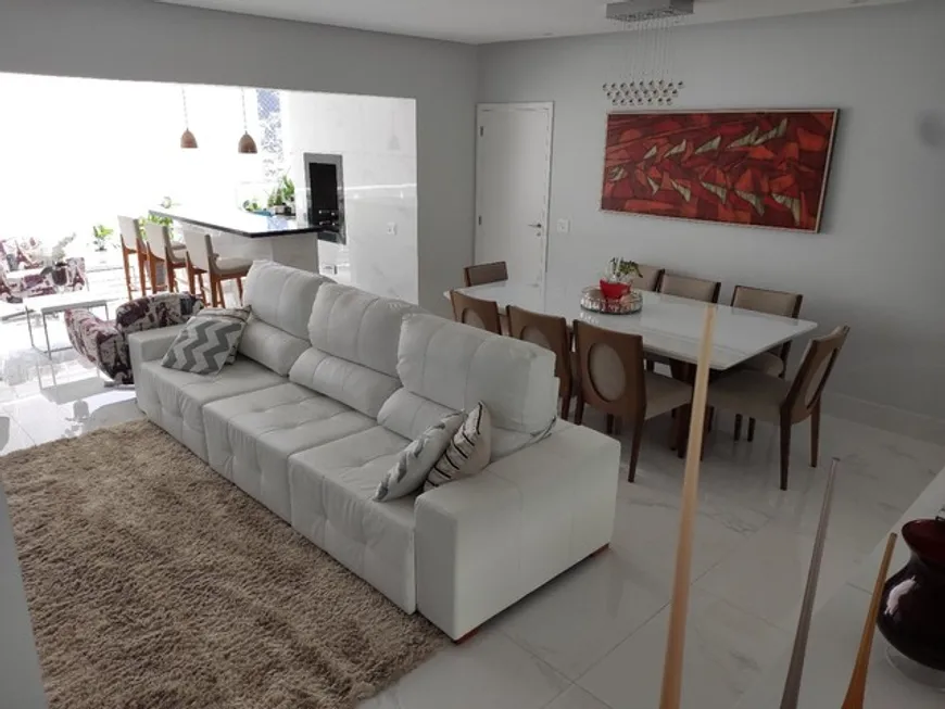 Foto 1 de Apartamento com 3 Quartos à venda, 150m² em Marapé, Santos