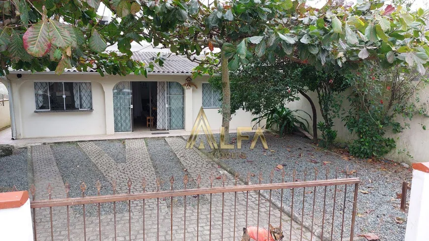 Foto 1 de Casa com 5 Quartos à venda, 180m² em Armação, Penha