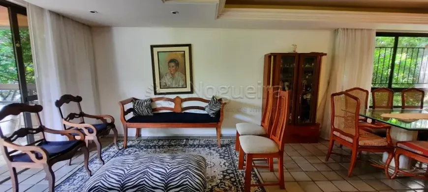 Foto 1 de Apartamento com 3 Quartos à venda, 212m² em Graças, Recife