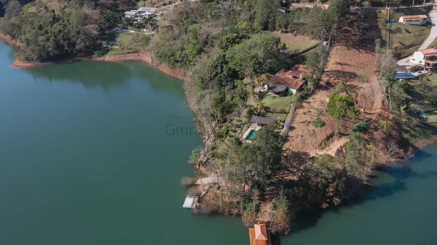 Foto 1 de Casa de Condomínio com 4 Quartos à venda, 550m² em Chácaras Condomínio Recanto Pássaros II, Jacareí