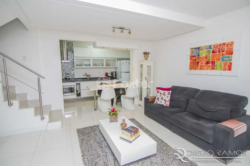 Foto 1 de Casa de Condomínio com 3 Quartos à venda, 143m² em Ipanema, Porto Alegre