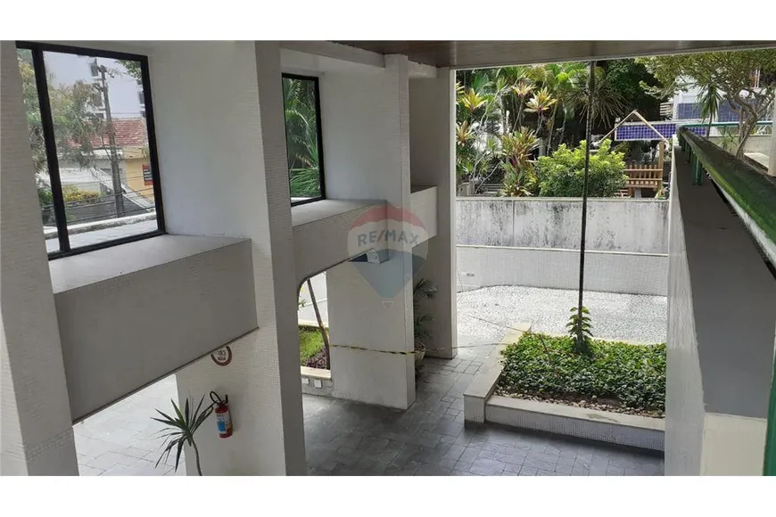 Foto 1 de Apartamento com 4 Quartos à venda, 160m² em Boa Vista, Recife