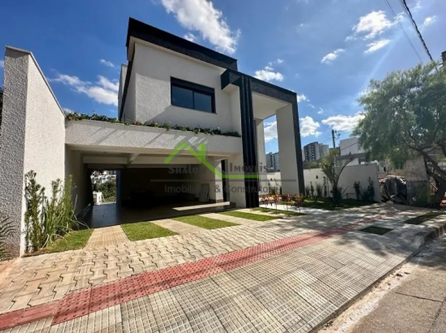 Foto 1 de Casa com 4 Quartos à venda, 387m² em Portal Do Sol, Contagem