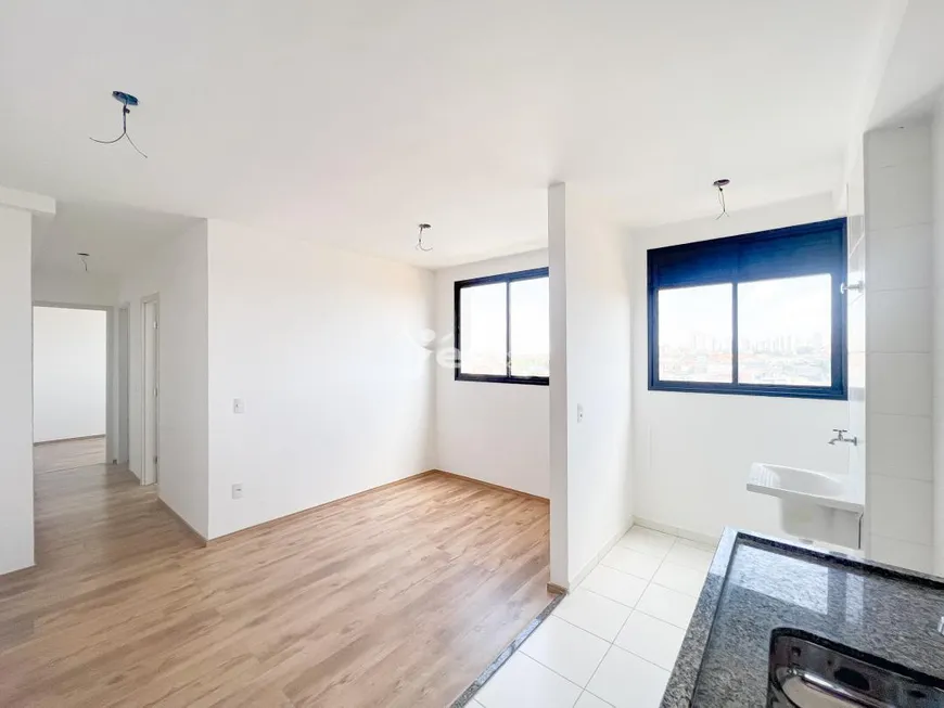 Foto 1 de Apartamento com 2 Quartos à venda, 39m² em Vila Sacadura Cabral, Santo André