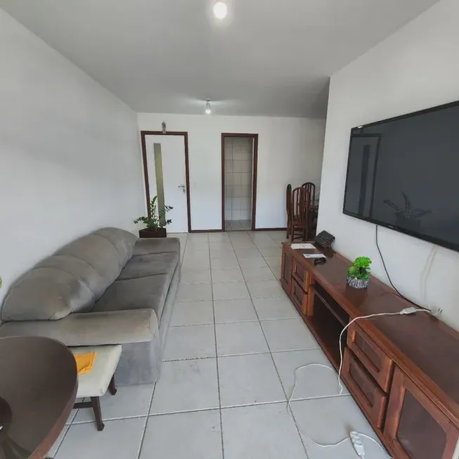 Foto 1 de Apartamento com 3 Quartos para alugar, 90m² em Itaipu, Niterói