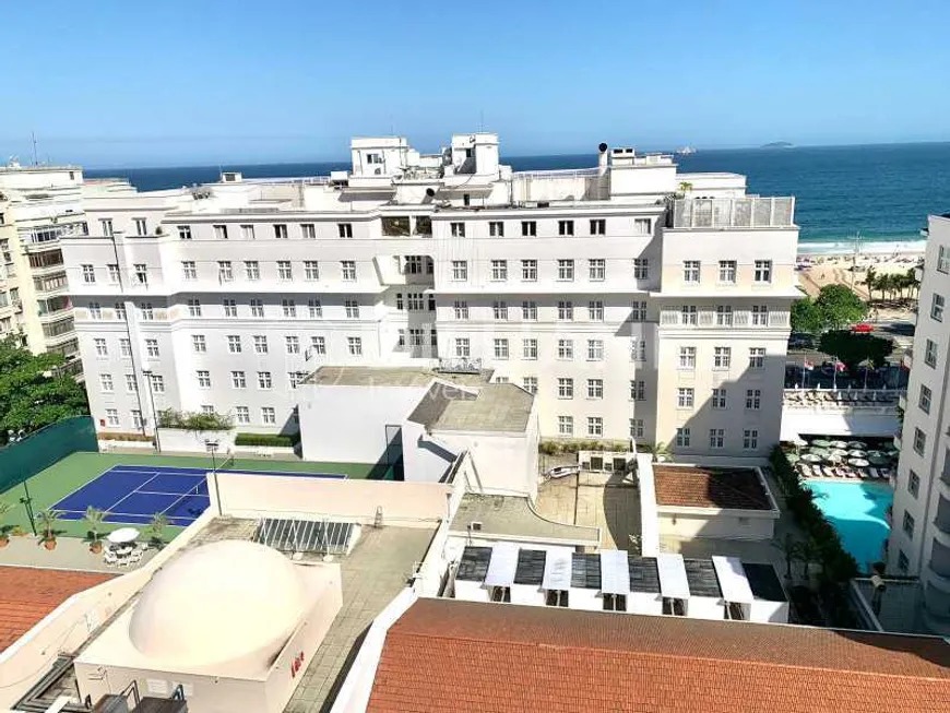 Foto 1 de Cobertura com 3 Quartos à venda, 250m² em Copacabana, Rio de Janeiro