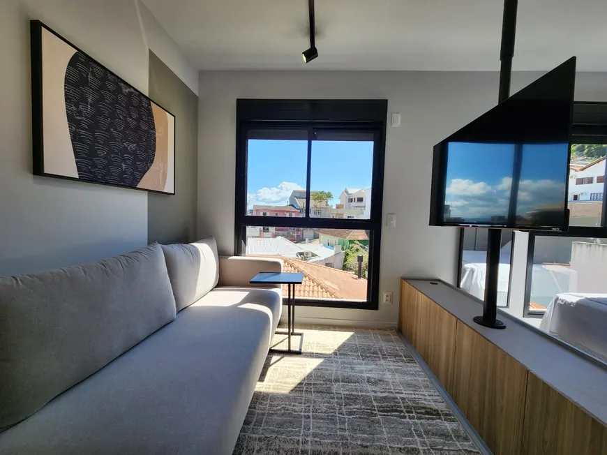 Foto 1 de Apartamento com 1 Quarto para alugar, 36m² em Centro, Florianópolis