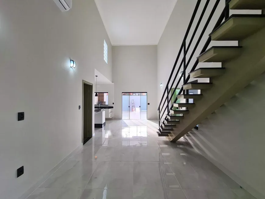 Foto 1 de Casa de Condomínio com 4 Quartos à venda, 260m² em Parque Residencial Roland, Limeira