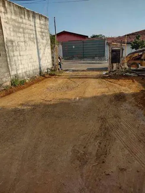 Foto 1 de Lote/Terreno à venda, 300m² em Piracangagua, Taubaté