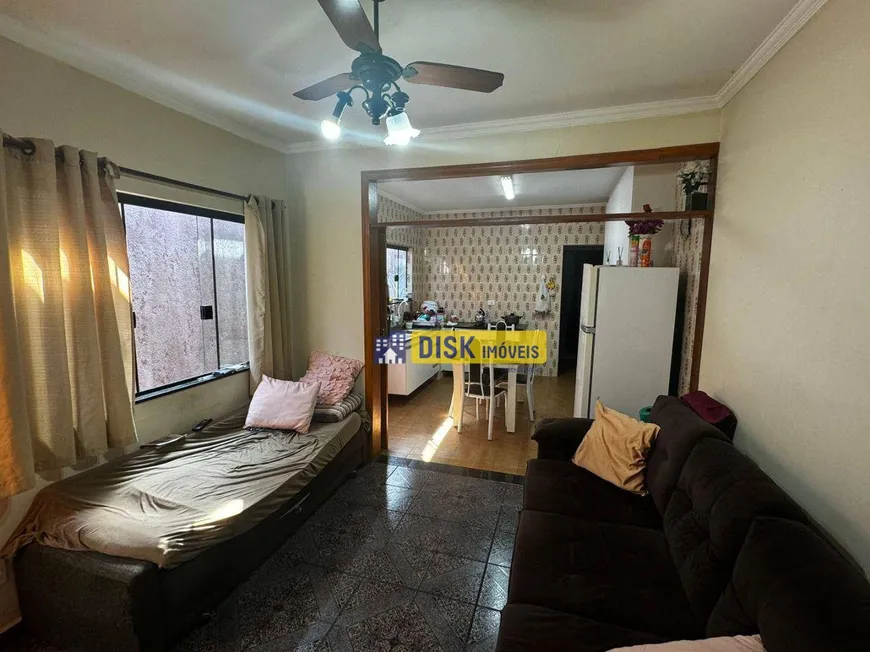 Foto 1 de Casa com 2 Quartos à venda, 86m² em Demarchi, São Bernardo do Campo